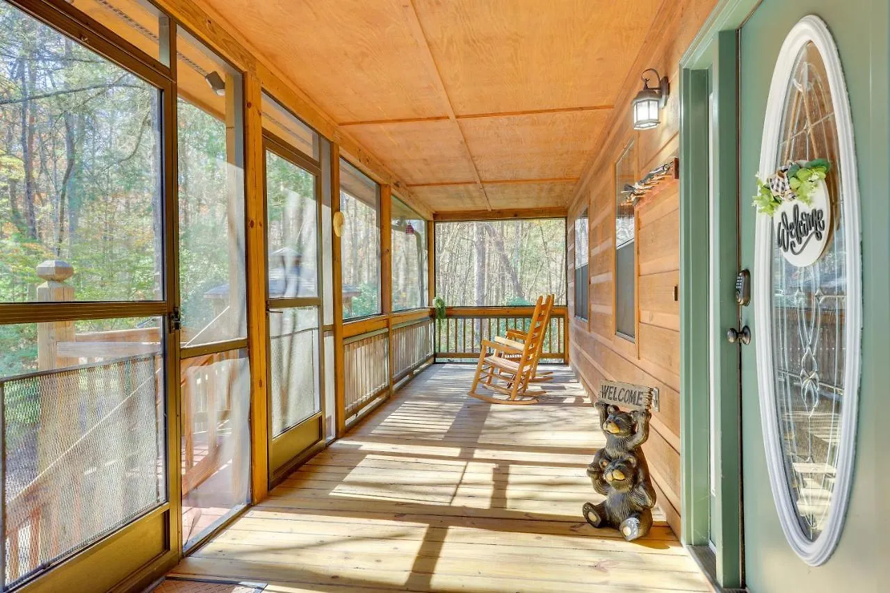 Cozy With Hot Tub And Game Room! Holiday home Blue Ridge