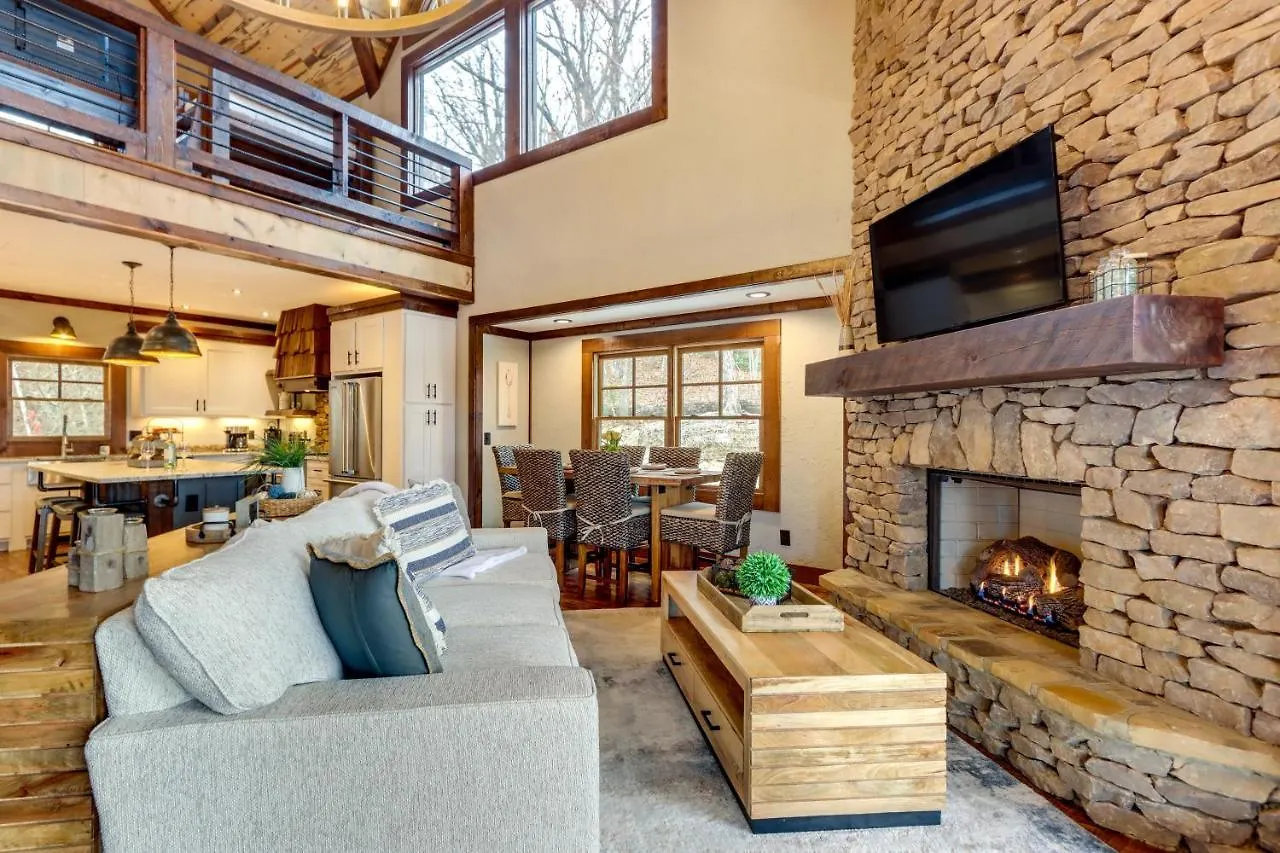 Spacious With Hot Tub And Fire Pit! Holiday home *