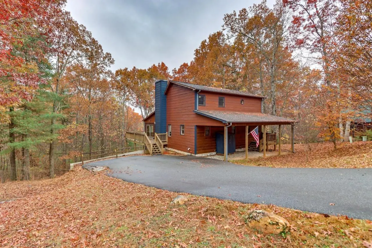 With Hot Tub, 5 Mi To Downtown! Holiday home *