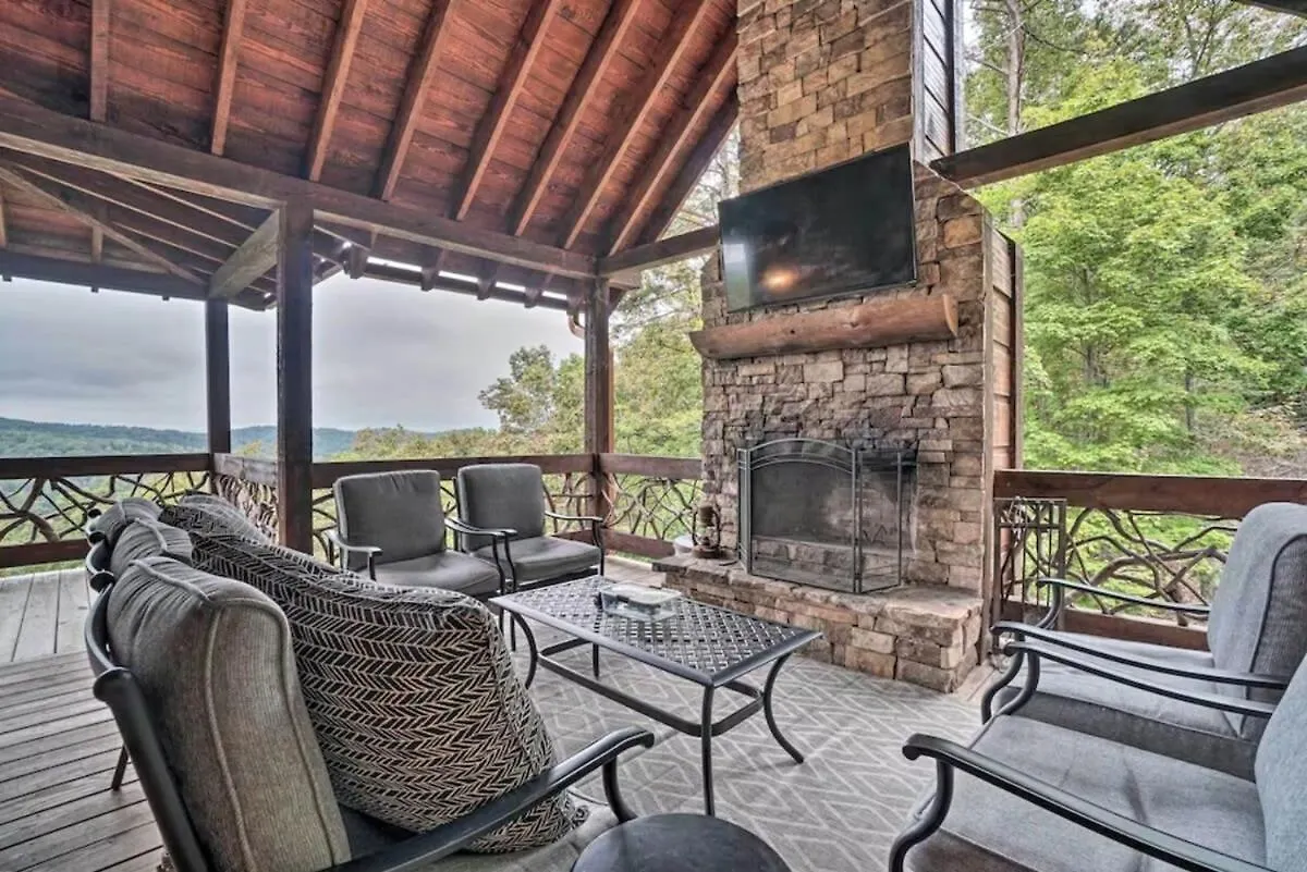 Long-range Views Game Fire Pit Pets *