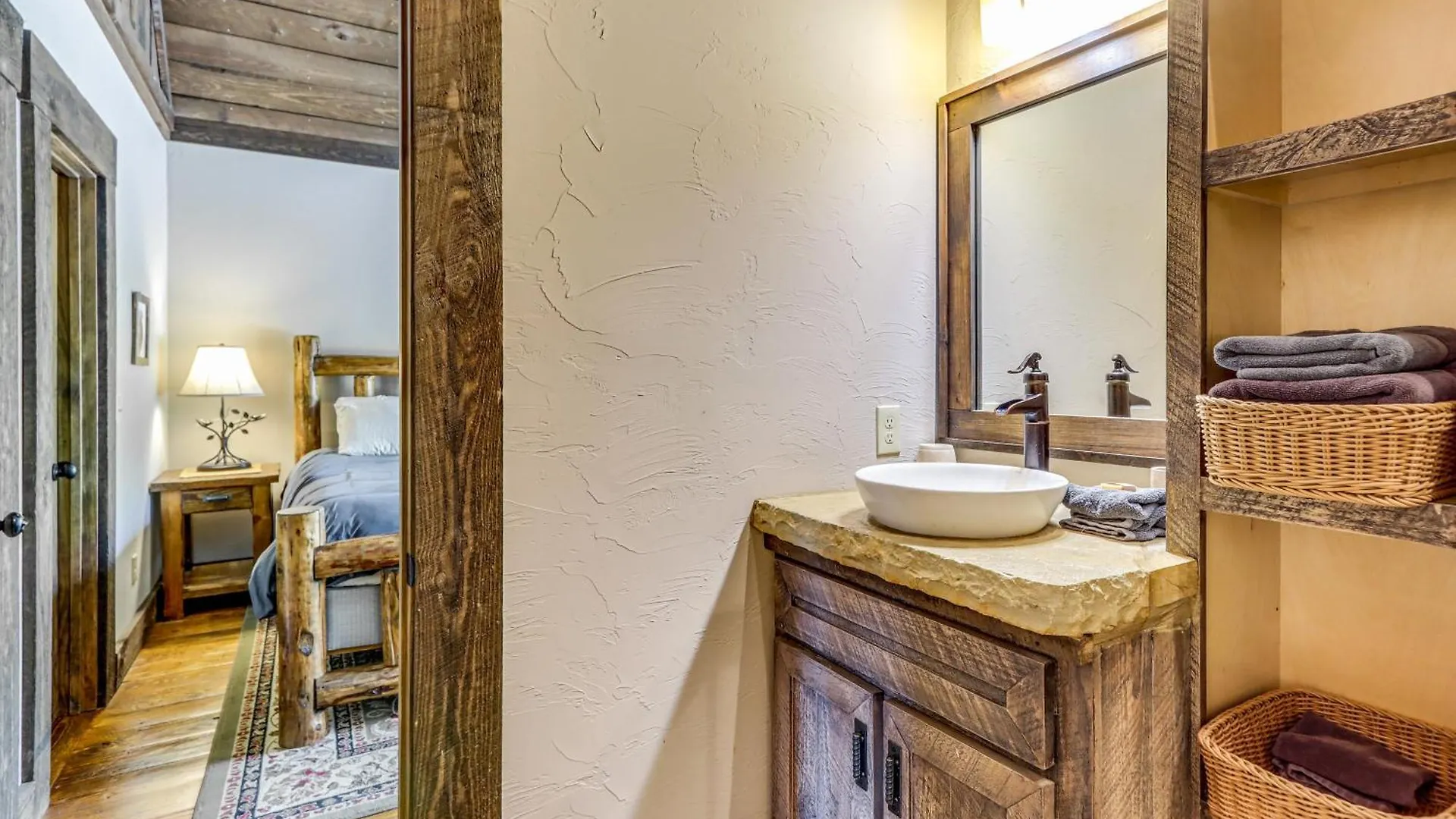 Quiet With Hot Tub, Mountain Views! Holiday home Blue Ridge