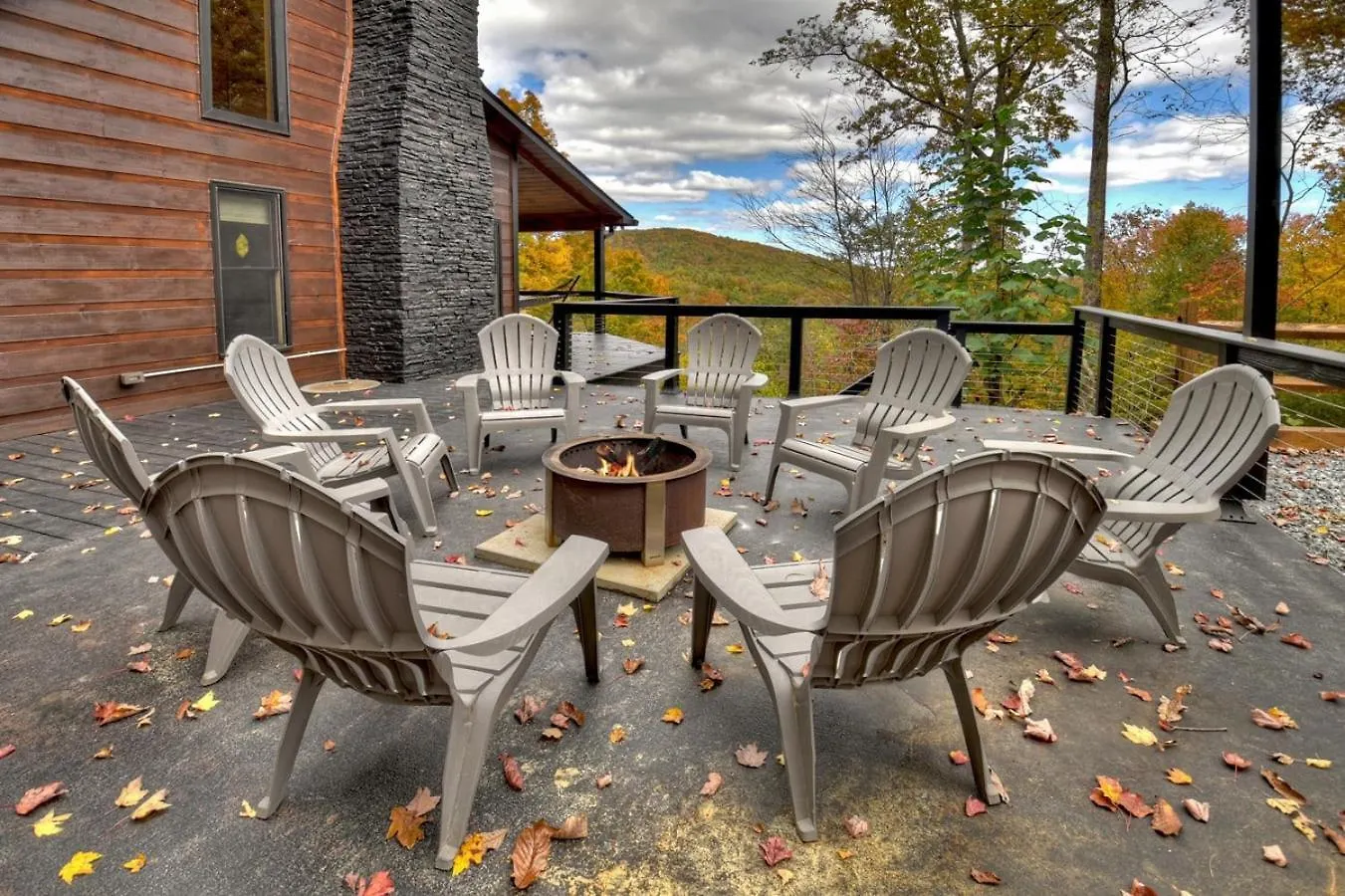 Holiday home High Camp Retreat W Mtn View Hot Tub Pool Table Blue Ridge