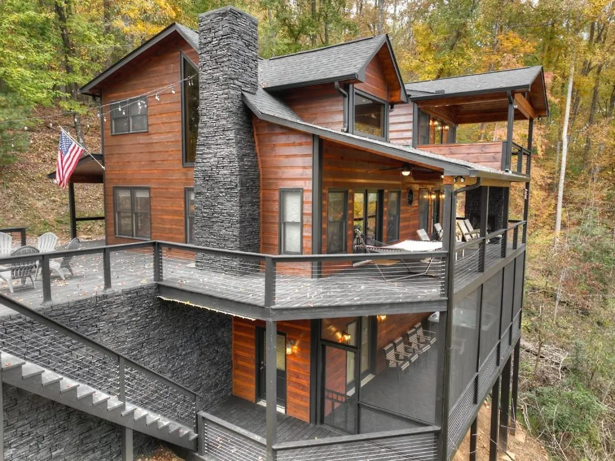 High Camp Retreat W Mtn View Hot Tub Pool Table Holiday home