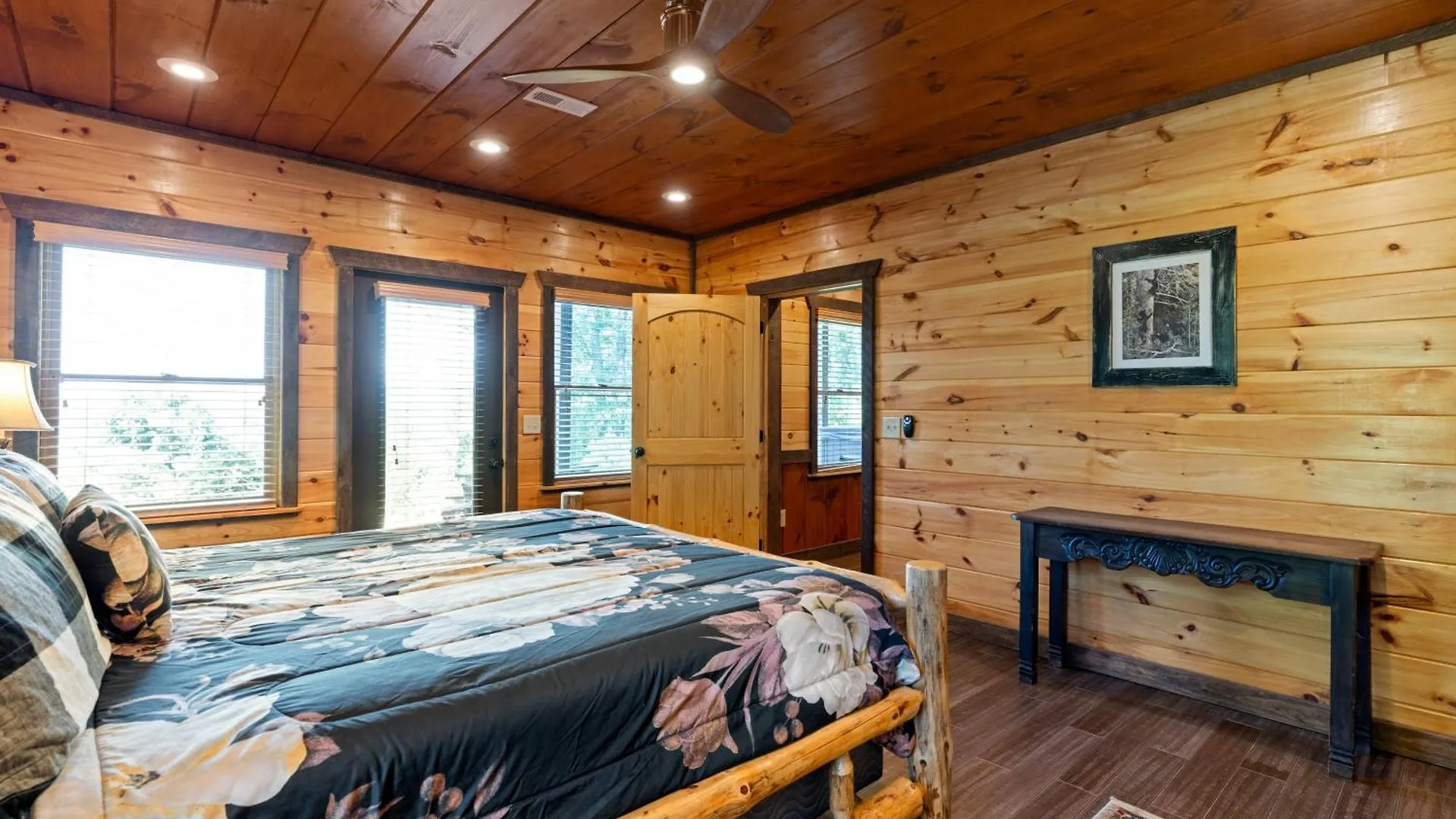 Roscoe's Retreat Blue Ridge