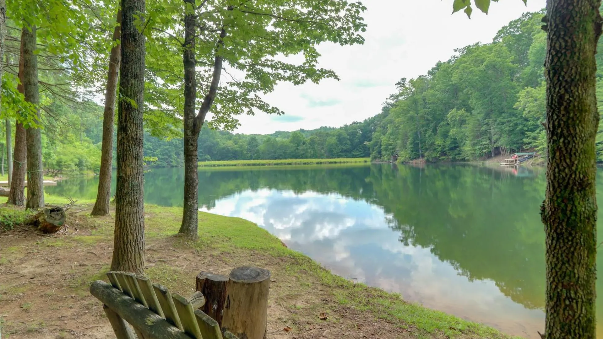 Bigfoots Hideout In With Hot Tub! Blue Ridge