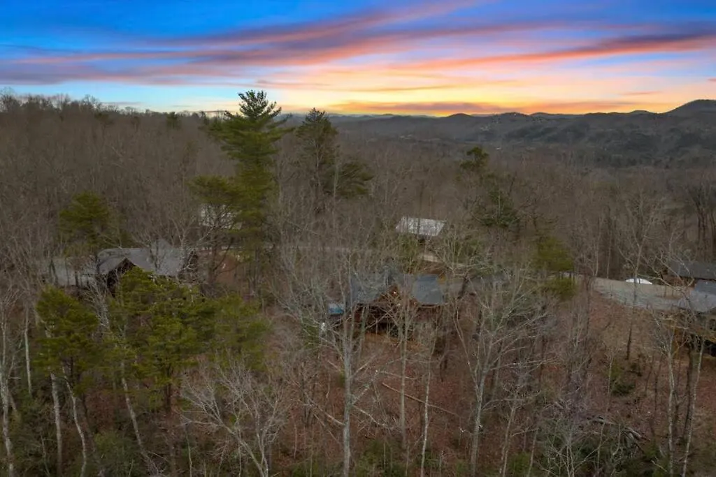 Lil Slice Of Heaven - Perfect Views-hot Tub-wine *