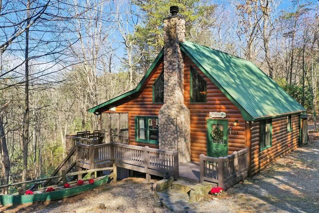 Location, Hot Tub, Theater, Outdoor Fireplace *