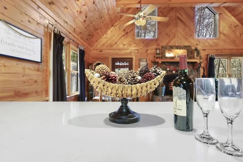 Location, Hot Tub, Theater, Outdoor Fireplace Holiday home