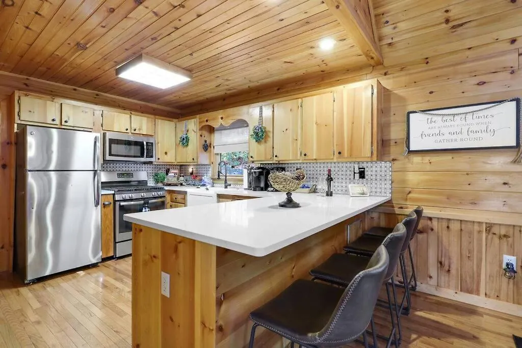 Holiday home Location, Hot Tub, Theater, Outdoor Fireplace *