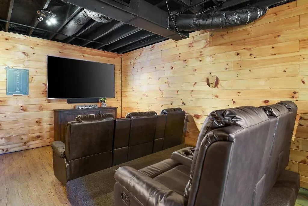 Location, Hot Tub, Theater, Outdoor Fireplace * Blue Ridge