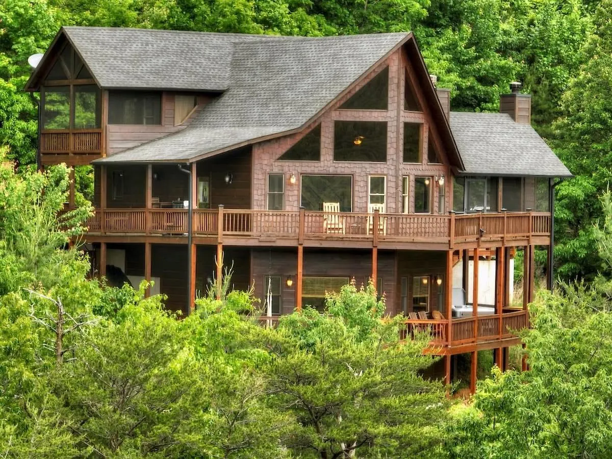 Holiday home Misty Mountain Hideaway- Stunning Mountain Views