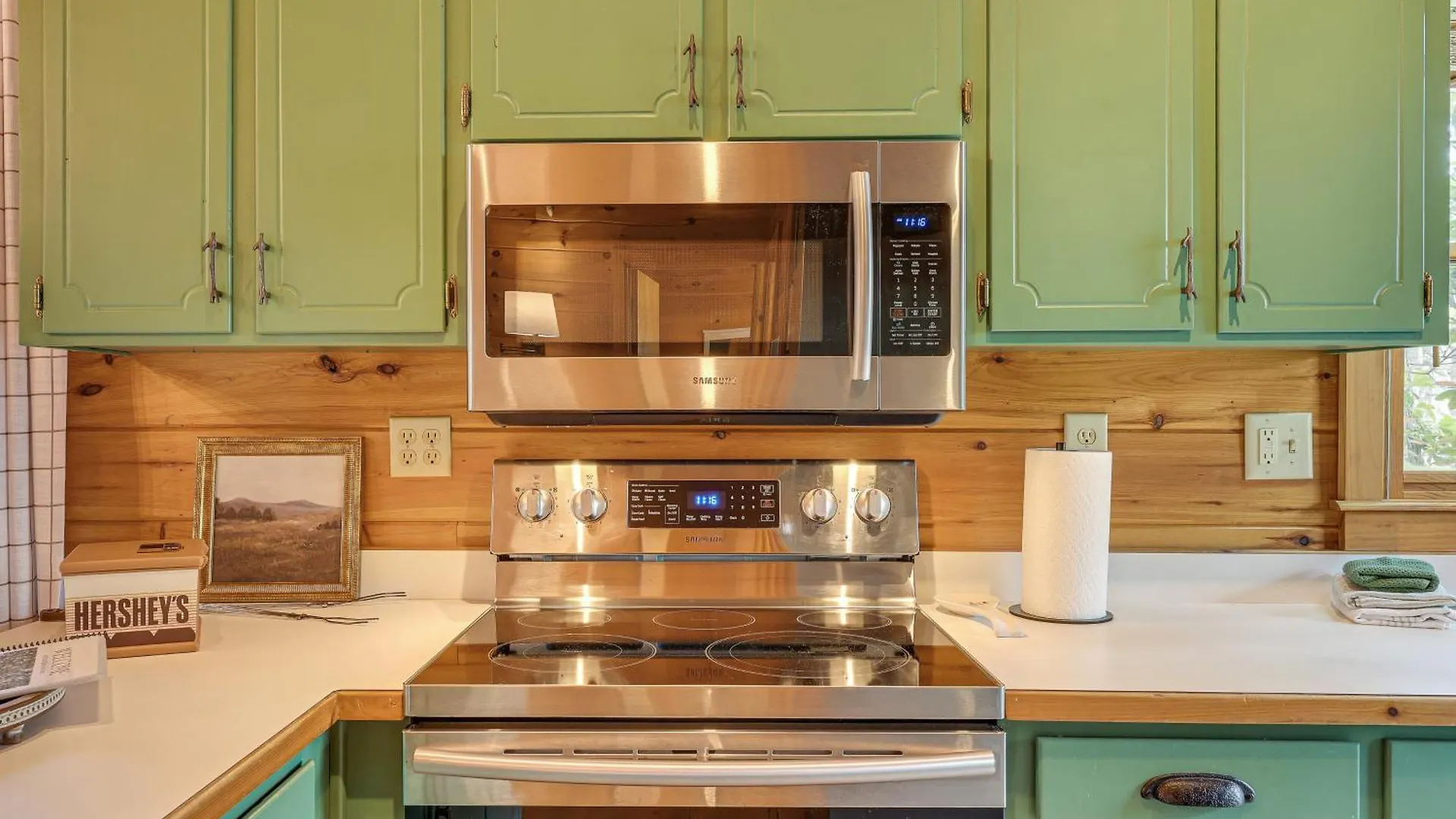 Holiday home Cozy In Private Location With Hot Tub And Grill! *