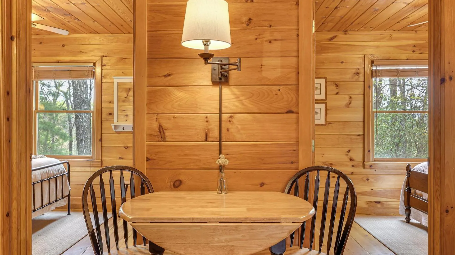 Cozy In Private Location With Hot Tub And Grill!