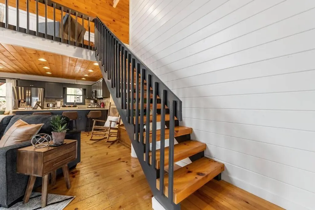 Story Book With Mountain Views, Game Cave, Hot Tub And Close To Downtown * Blue Ridge