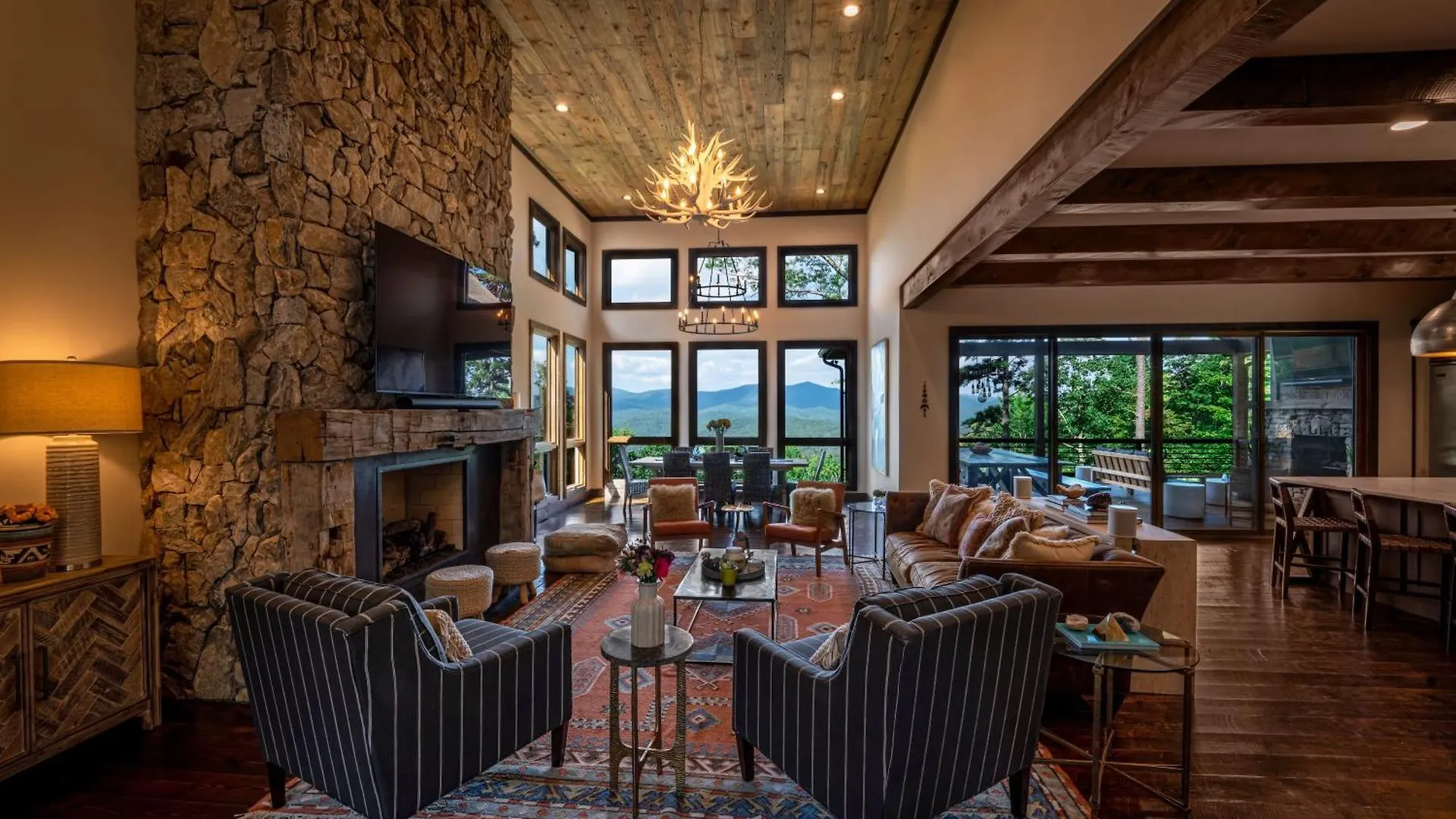 Gem Of Stunning 5 Star Views & Hot Tub Blue Ridge