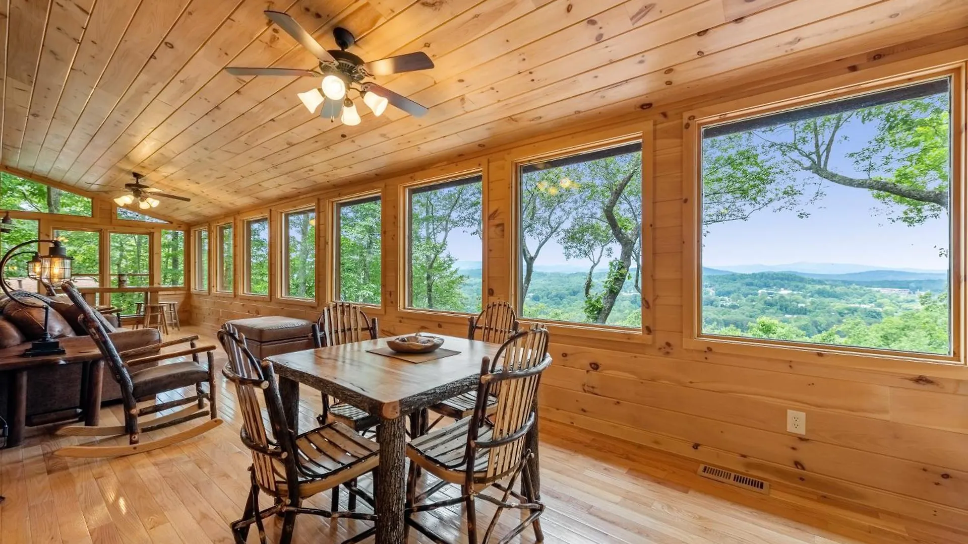 Holiday home Sunset In The Mountains - Pet Friendly Wviews