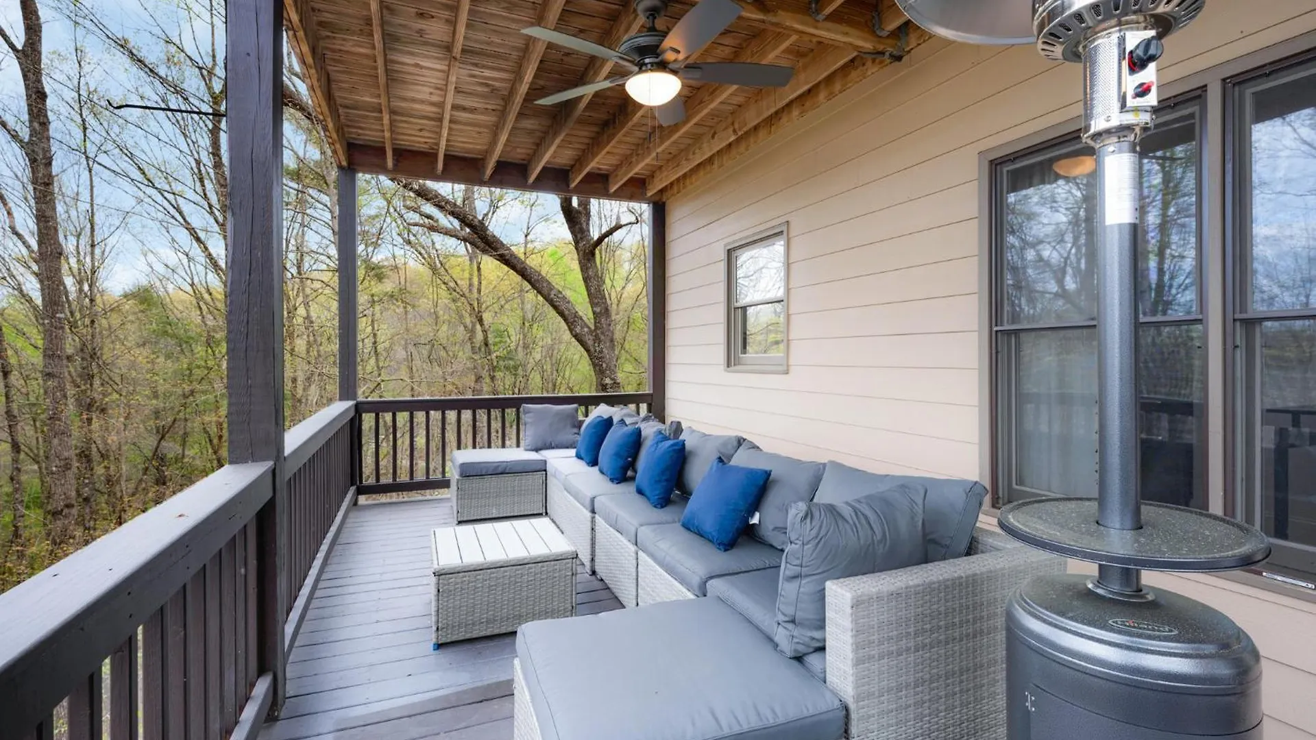 Scenic Ridge - Minutes To Downtown Holiday home