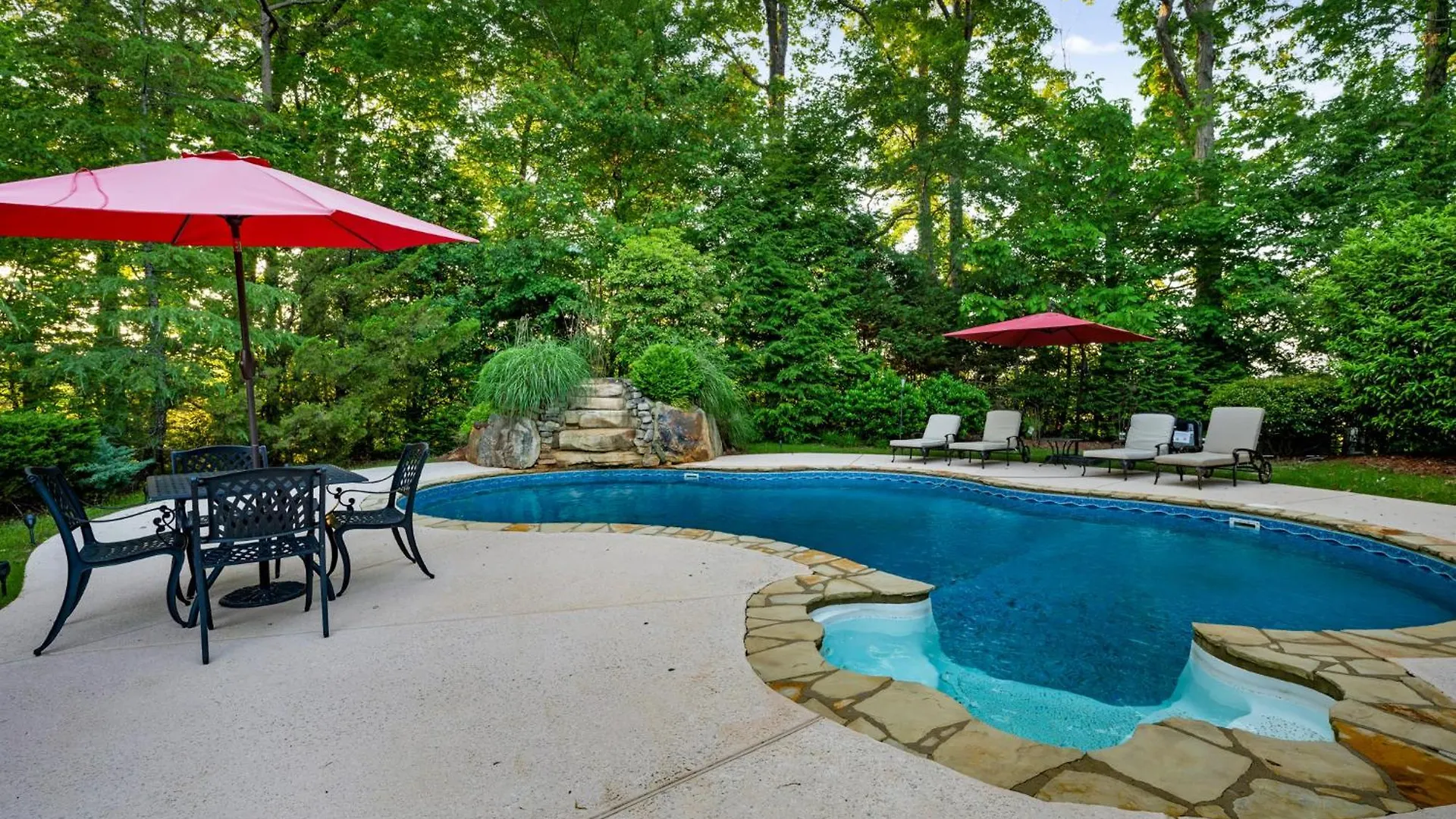 Moonlight Retreat - Private Pool Game Holiday home