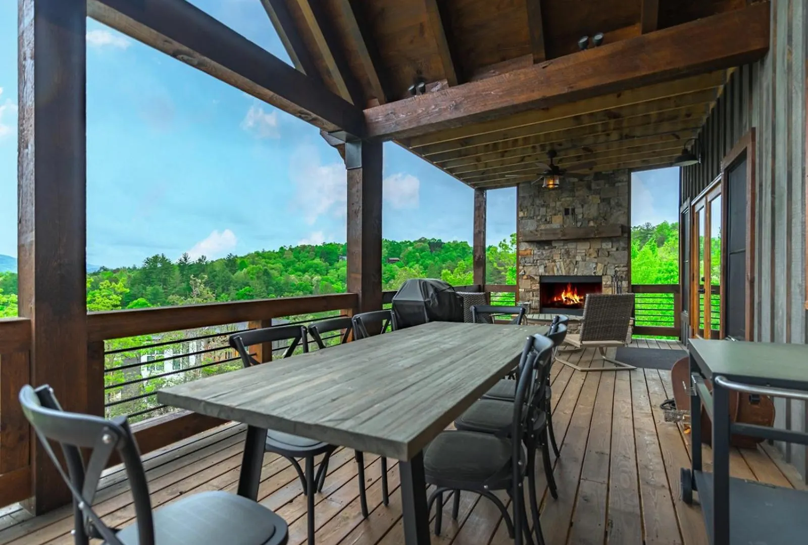 Dream Catcher - 270 Degree Mountain Views *