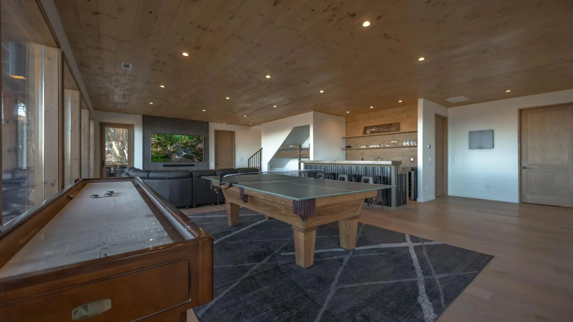 Capstone - Modern Luxury Full Mountain View Blue Ridge