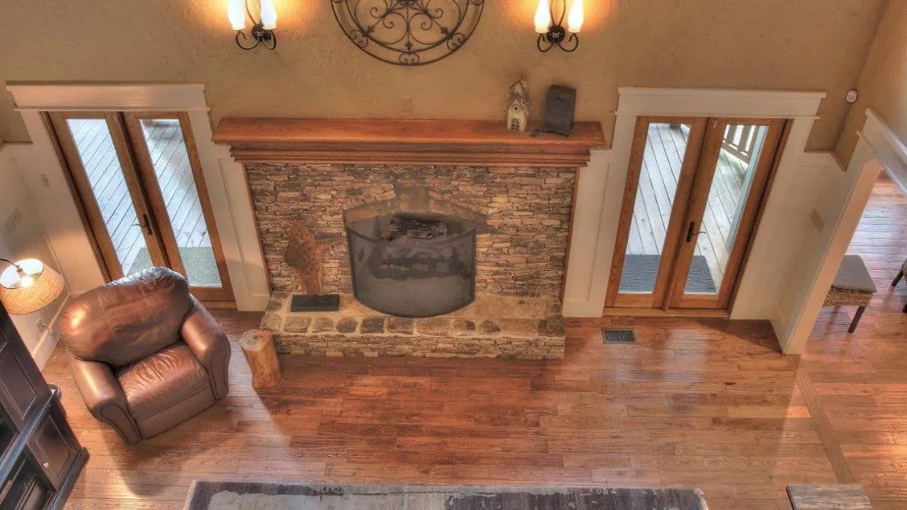 Retreat - Lakefront Luxury Holiday home Blue Ridge
