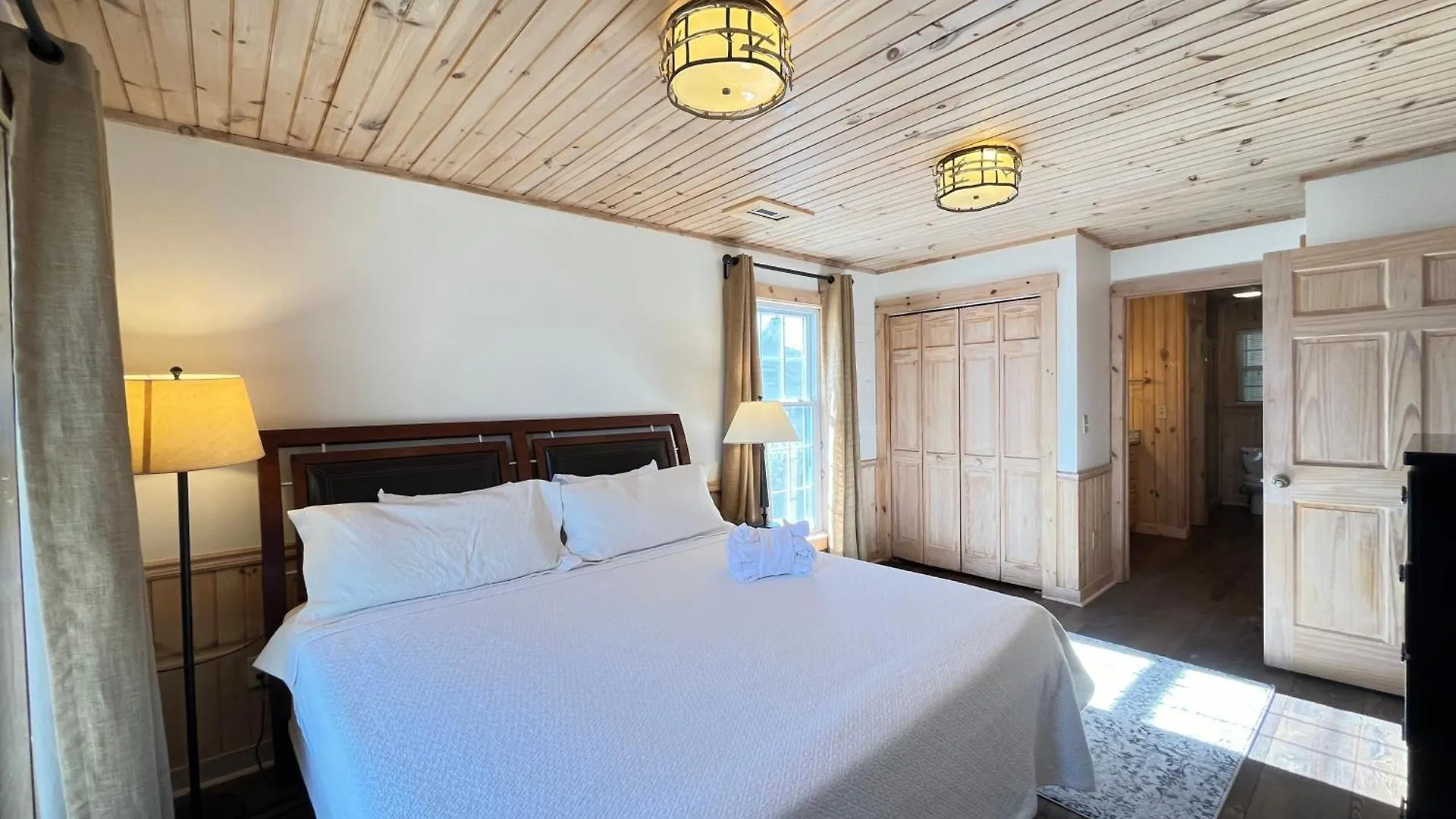 Holiday home Retreat - Lakefront Luxury Blue Ridge