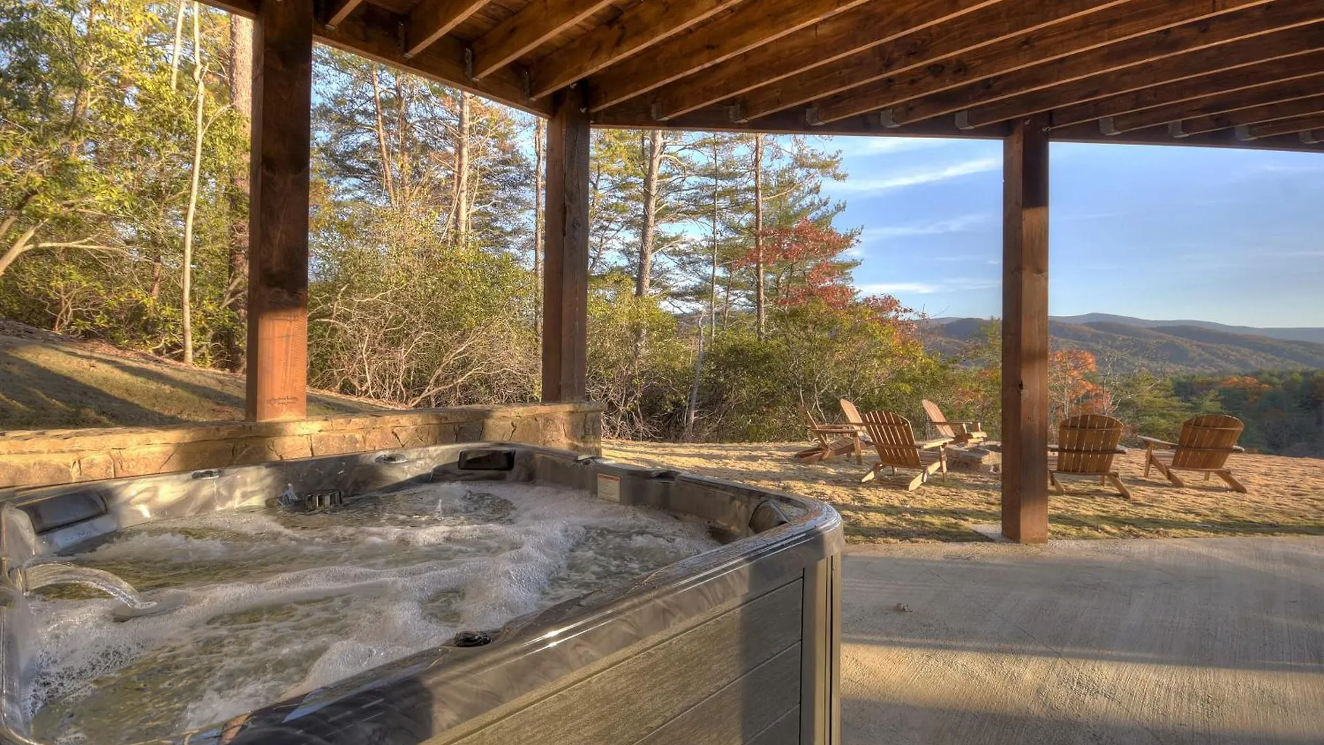 Breakaway Ridge Luxury - 5 Minutes Downtown Holiday home *