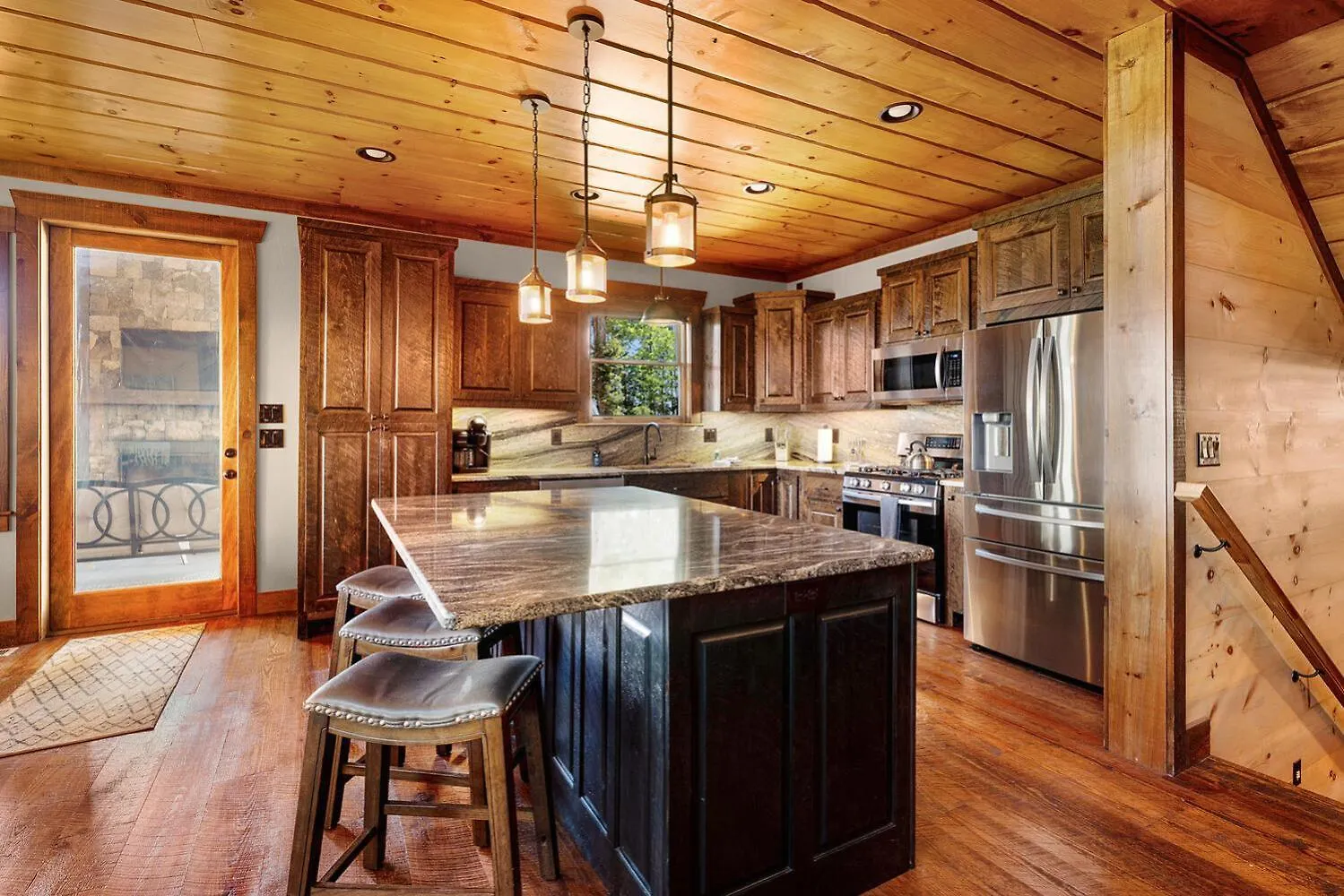 Decked Out - Heights Holiday home