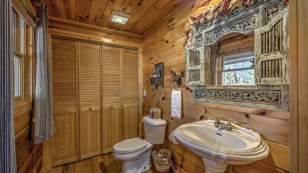 A Heaven On Earth Holiday home Blue Ridge