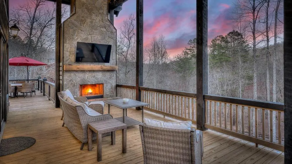 Luxury On The Toccoa Holiday home