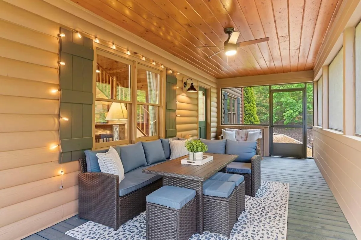 Lux 5br W Hot-tub Game & Mountain Views Holiday home Blue Ridge