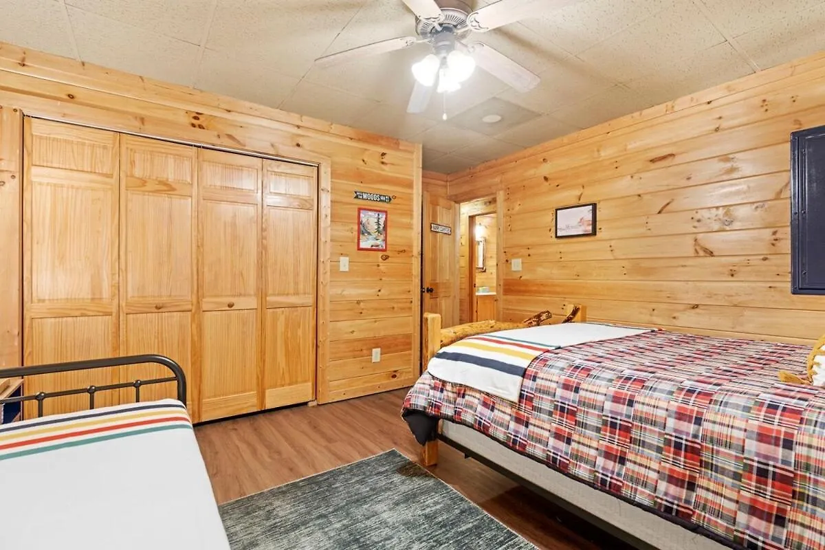 Holiday home Lux 5br W Hot-tub Game & Mountain Views Blue Ridge