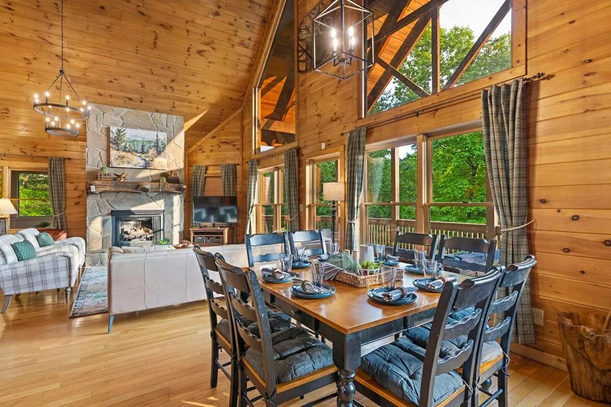 Lux 5br W Hot-tub Game & Mountain Views Blue Ridge