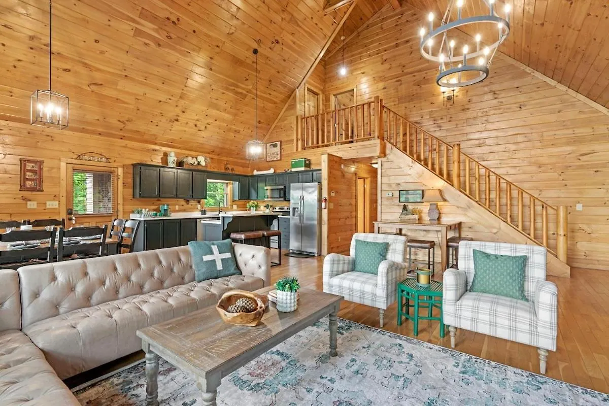 Lux 5br W Hot-tub Game & Mountain Views * Blue Ridge