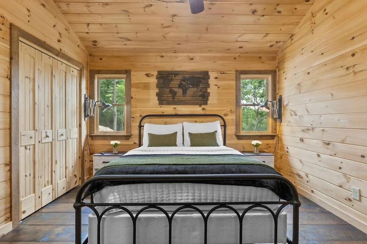 Holiday home Luxury 4br Game Hot Tub Long-range Mtn View *