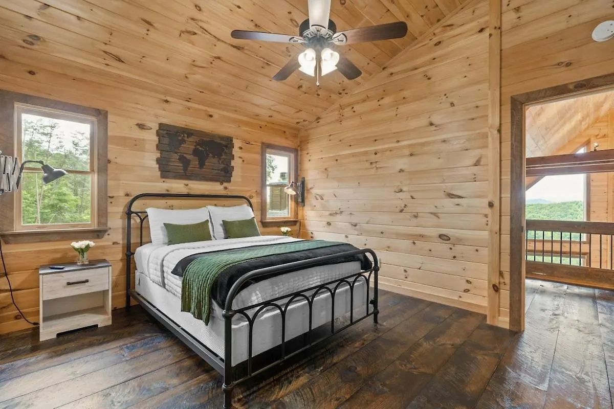 Luxury 4br Game Hot Tub Long-range Mtn View Blue Ridge