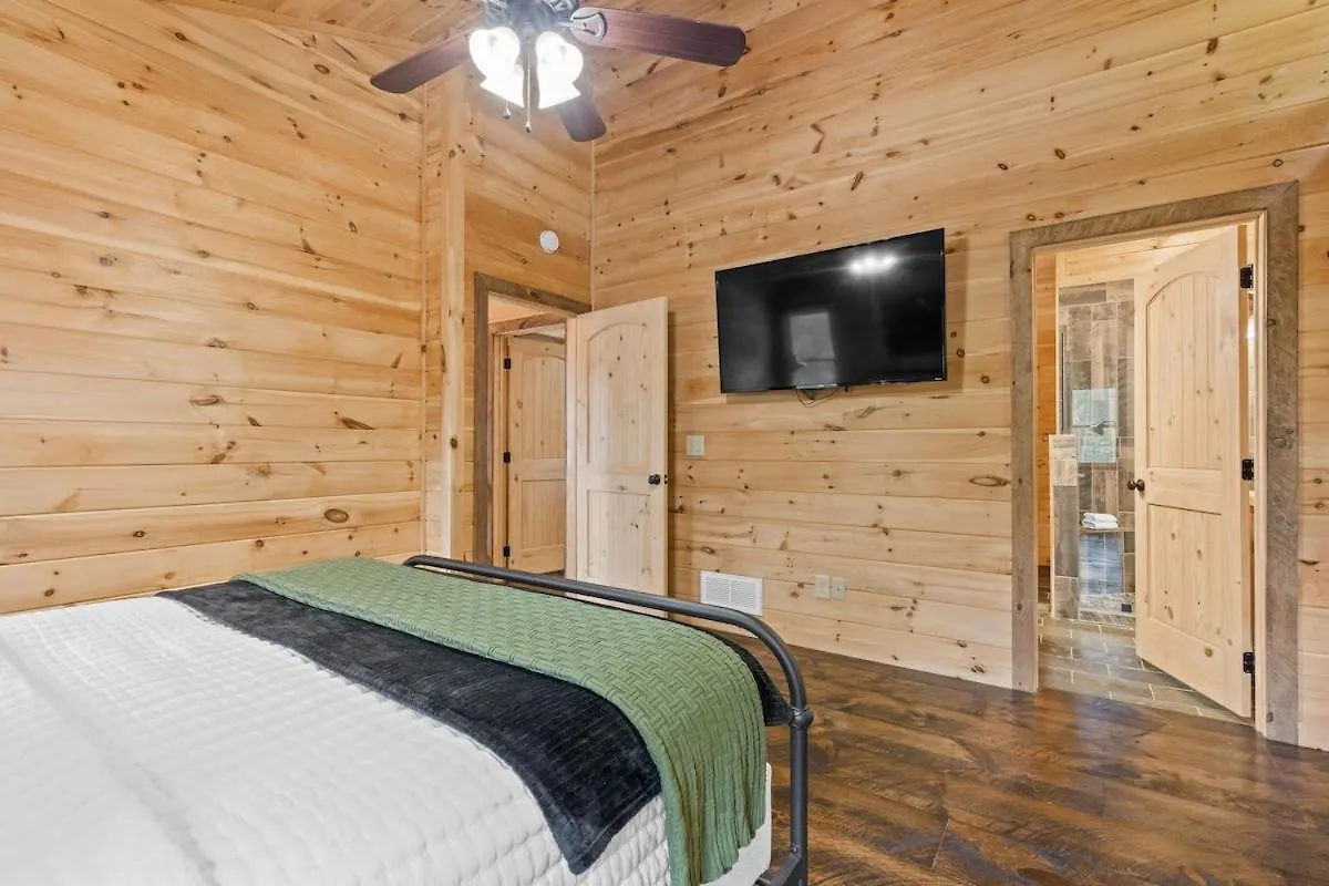 Luxury 4br Game Hot Tub Long-range Mtn View Holiday home *