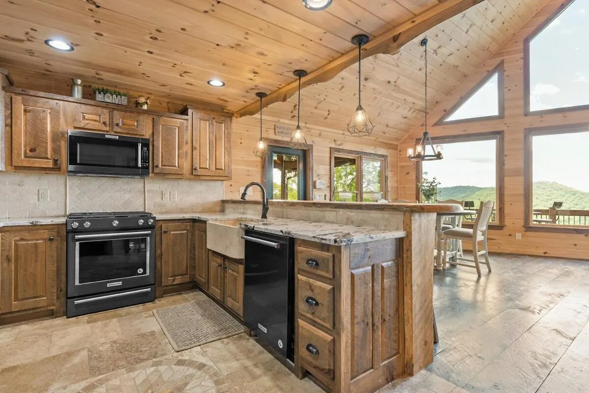 Luxury 4br Game Hot Tub Long-range Mtn View