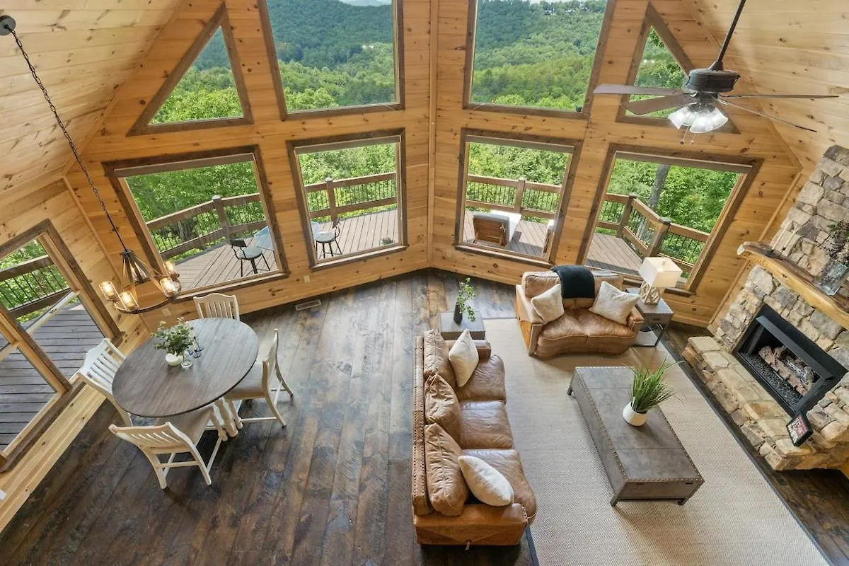 Holiday home Luxury 4br Game Hot Tub Long-range Mtn View *
