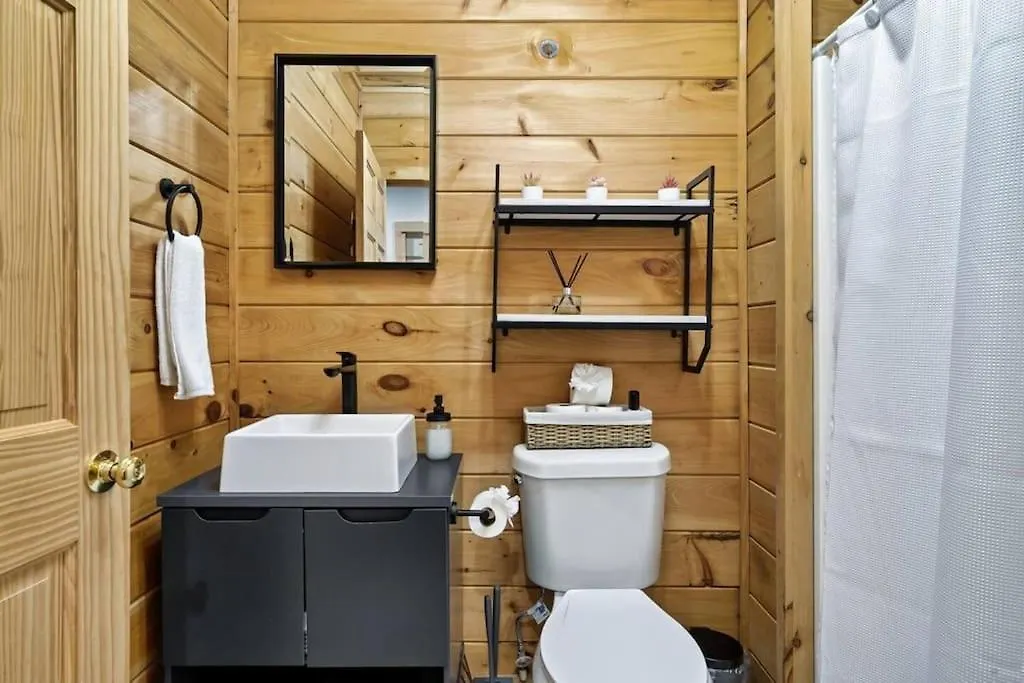 Family-friendly Hot Tub, Game Room, Firepit, Near River Holiday home Blue Ridge