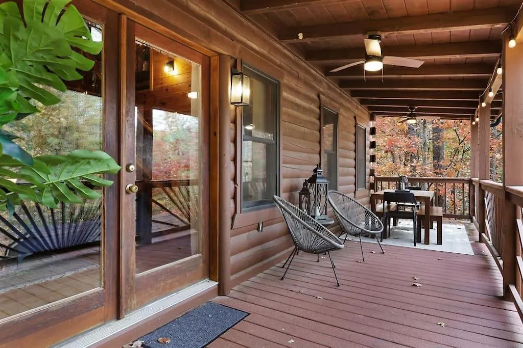 Holiday home Family-friendly Hot Tub, Game Room, Firepit, Near River *