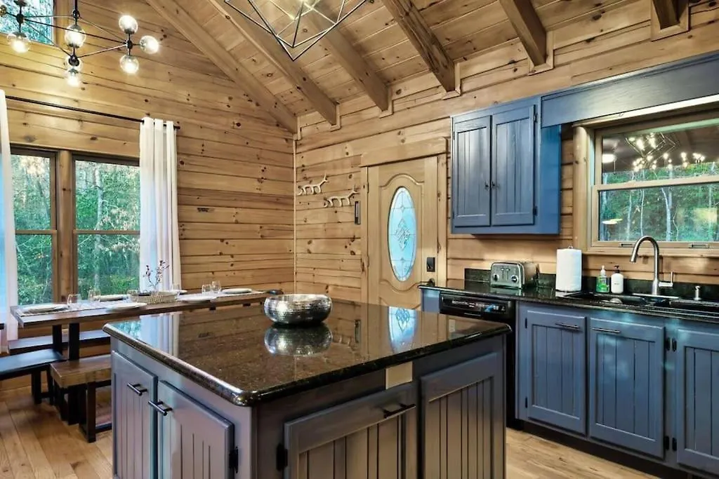 Family-friendly Hot Tub, Game Room, Firepit, Near River * Blue Ridge
