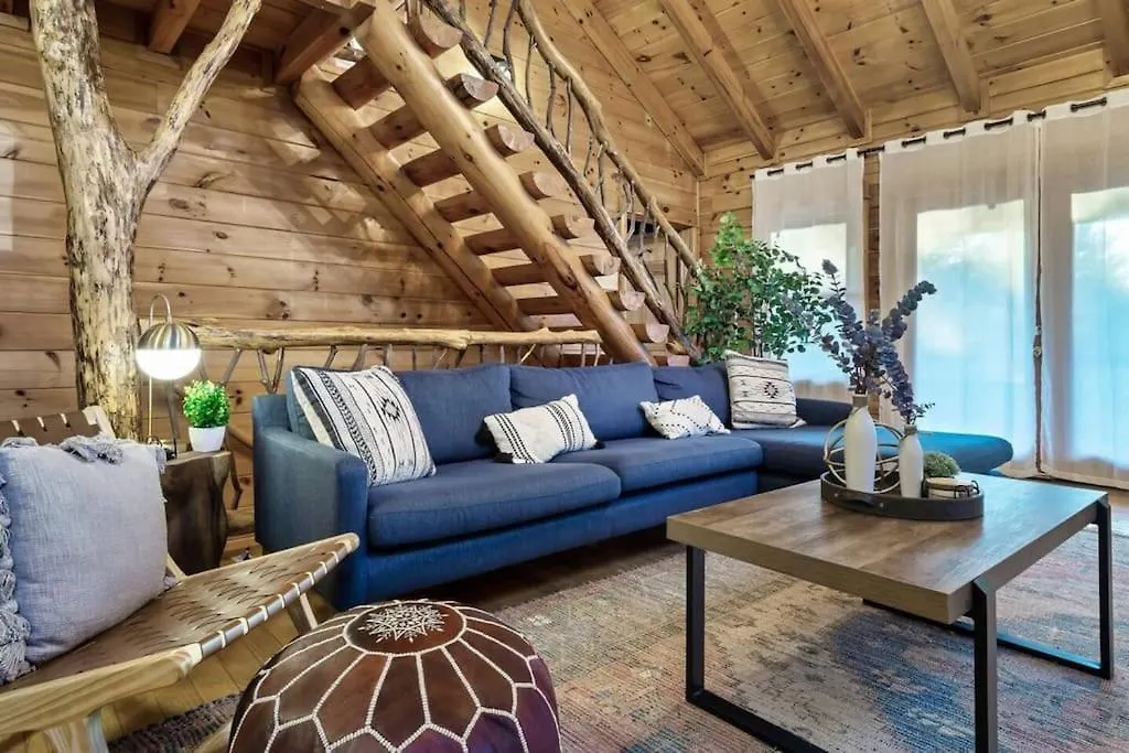 Family-friendly Hot Tub, Game Room, Firepit, Near River Holiday home Blue Ridge