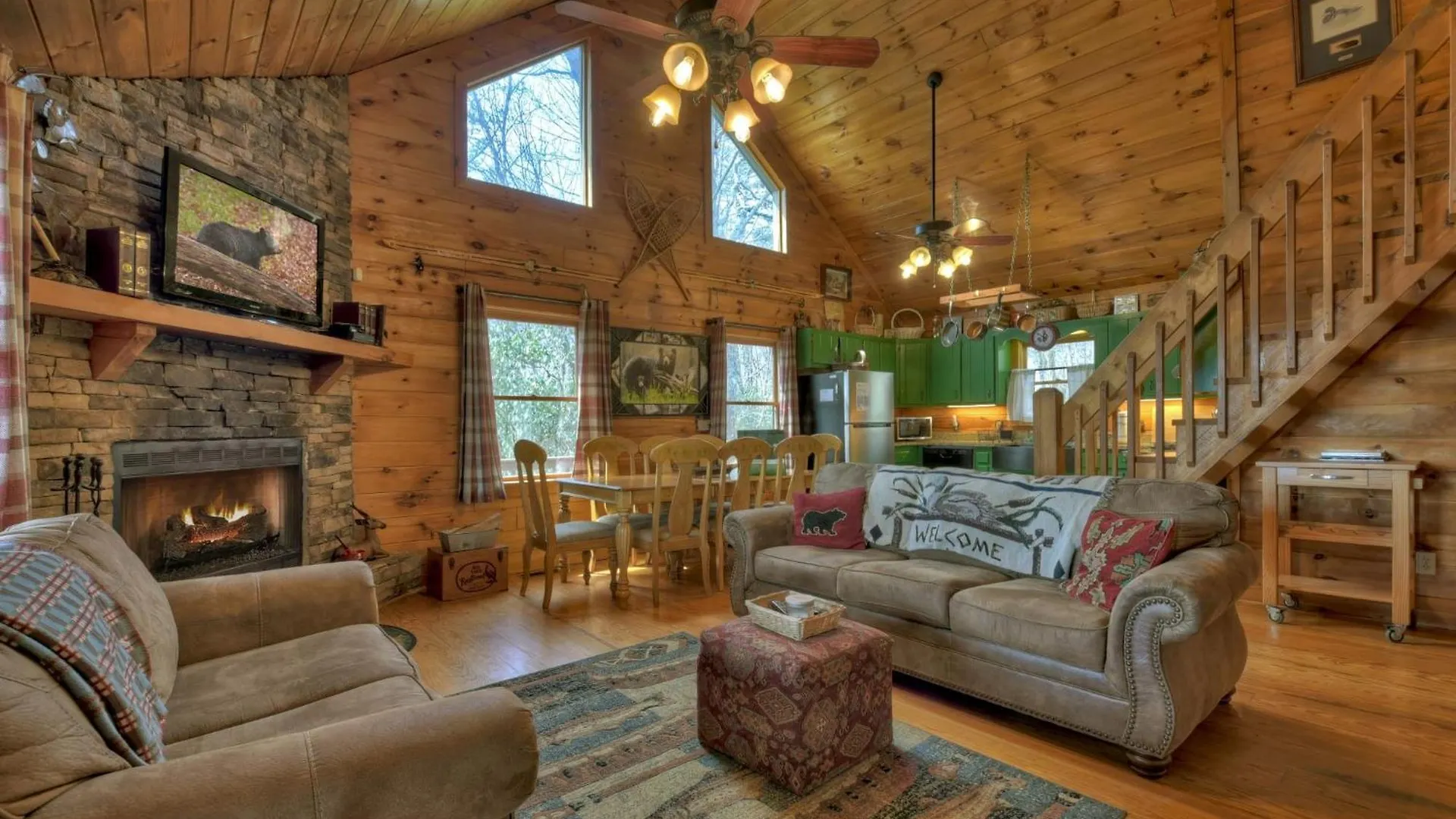 Villa Overlook Retreat - Mountain Views Pet-friendly *