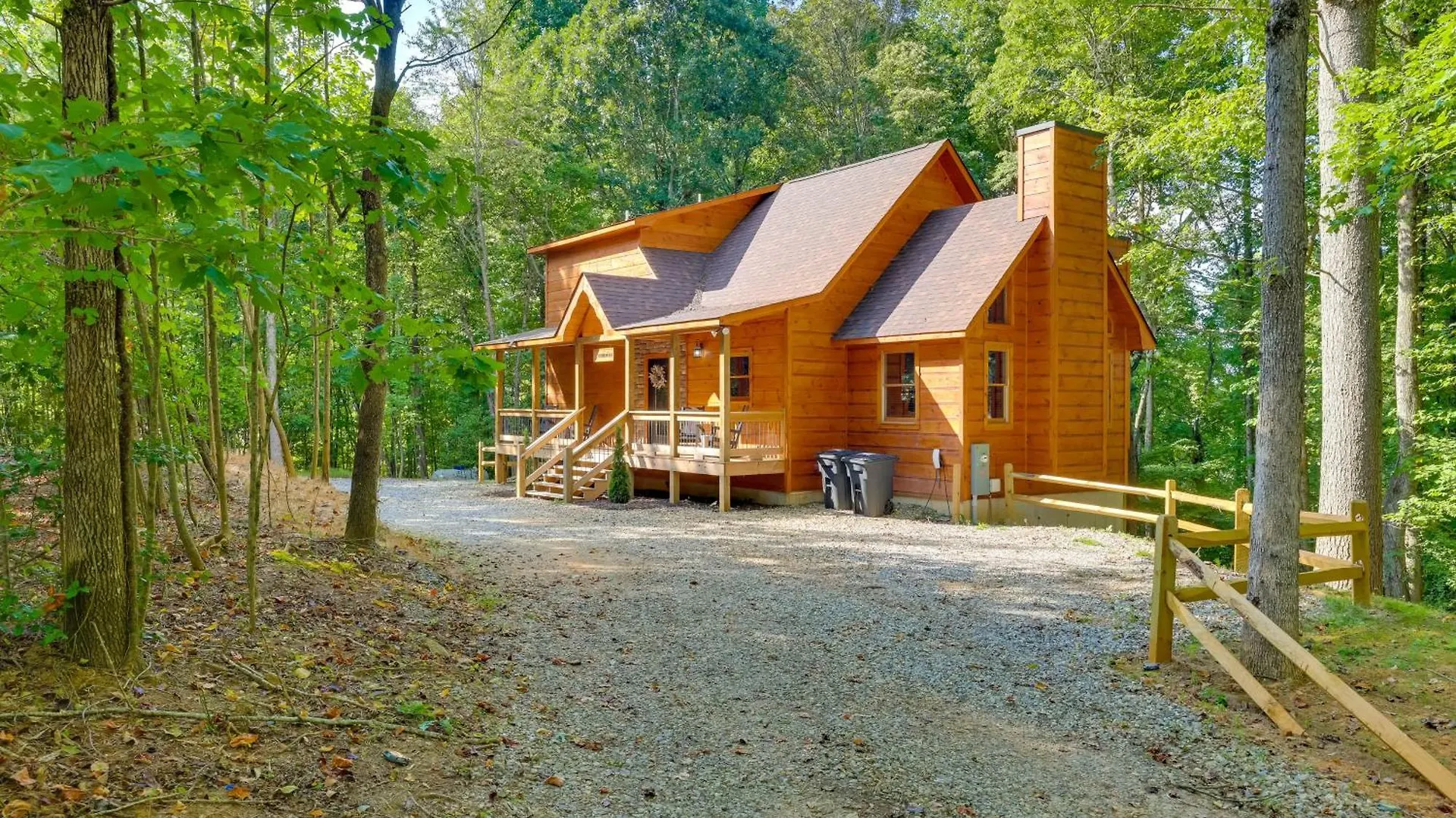 With Hot Tub And Sauna 5 Mi To Dtwn Blue Ridge! Holiday home