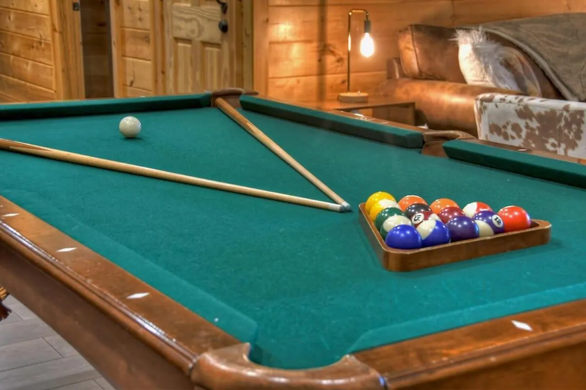 High Camp Retreat W Mtn View Hot Tub Pool Table Holiday home Blue Ridge