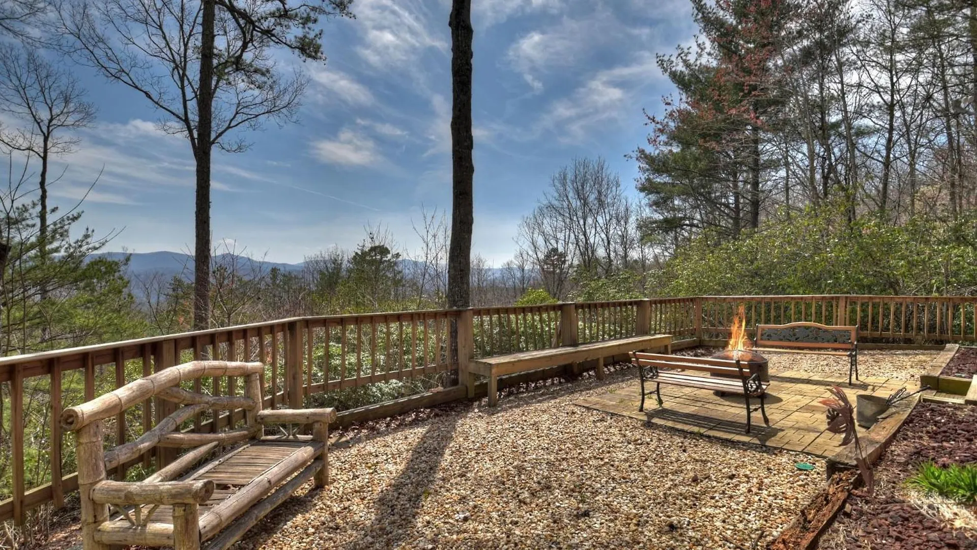 Overlook Retreat - Mountain Views Pet-friendly Blue Ridge