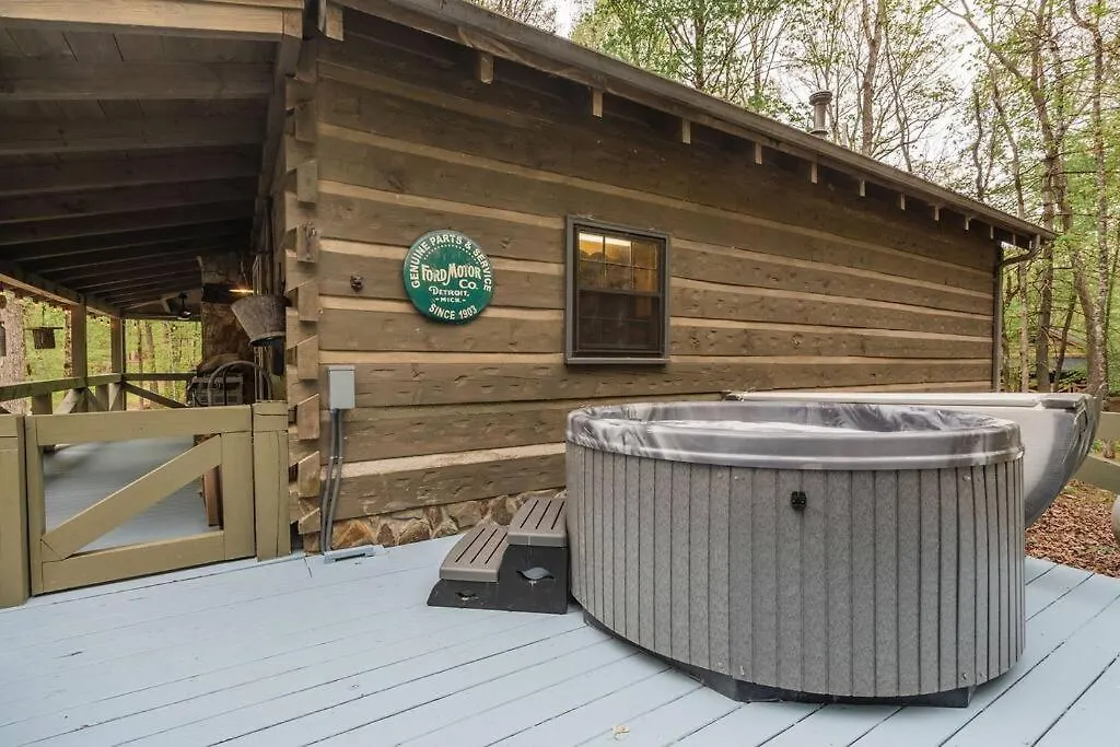 Modern With Luxury Gym, Firepit + Game Room! Blue Ridge