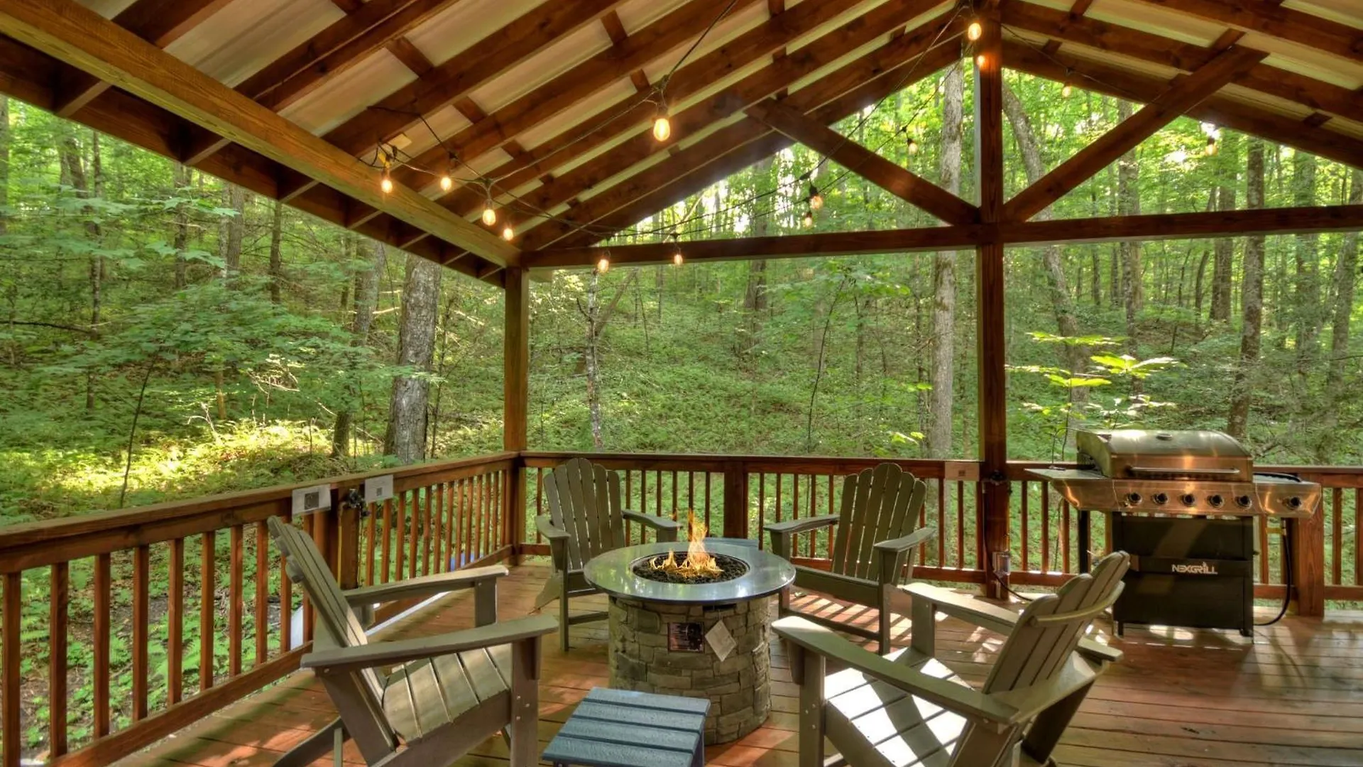 K6 Gather Around The Firepit Soak In The Hot Tub And Splash In The Creek Villa *