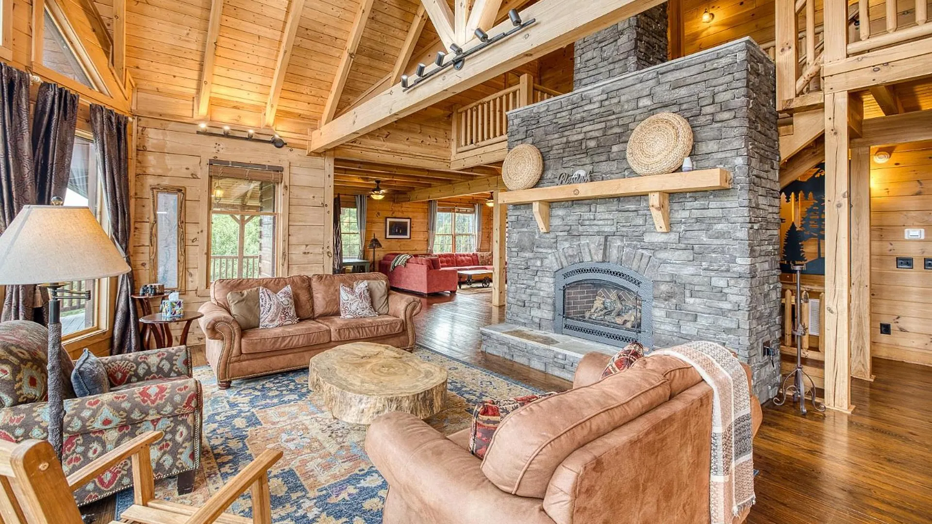 Holiday home Sky High By Bk Stays. Large Cabin. Amazing Views. Game Room. Jacuzzi. Six Bedrooms. Sleeps 12 *